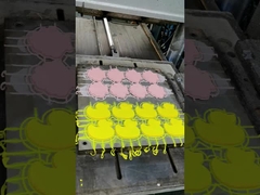 엑스프레스 배송 장식 기능이 있는 고무 장난감